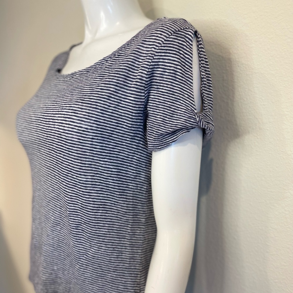 Athleta Women's zephyr Linen Blue Striped Twist Sleeve Top Size Small